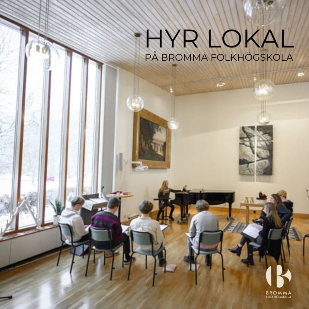 Bild på interiören av skolans kapell